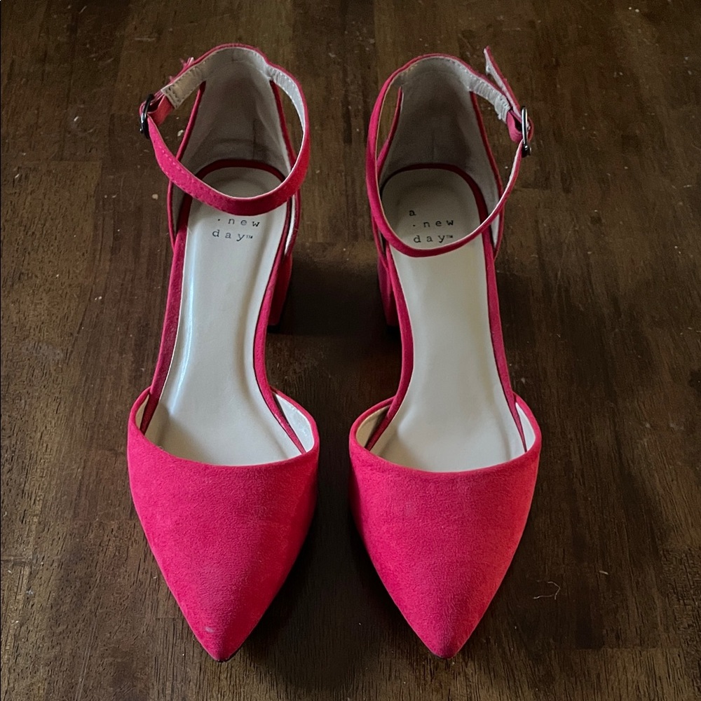A New Day Acr67 Nata in Red - Women's Size 6.5